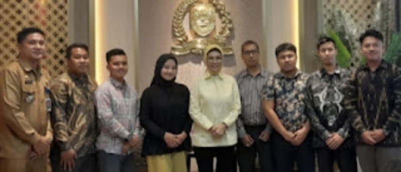 Ketua DPRD Hj Anita Noeringhati SH MH Kamis 30 Maret 2023 menerima kunjungan silaturahmi dari Yayasan Bantuan Hukum Sumatera Selatan Berkeadilan  [YBHB Sumsel] DPC Kota Palembang. 