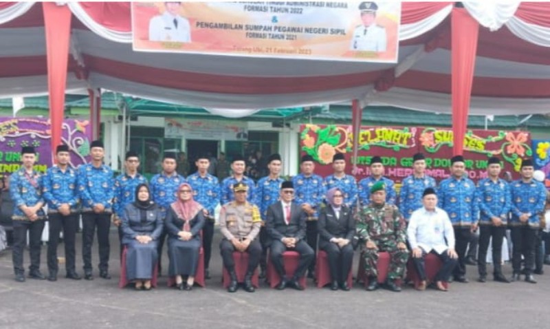 Bupati PALI DR Ir H Heri Amalindo MM melantik 98 Peserta PNS dan CPNS Lulusan STAN