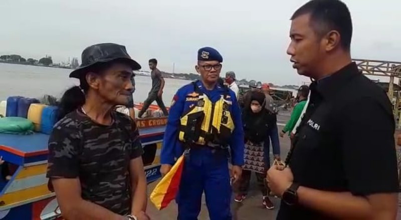 Direktorat Polairud Polda Sumsel menggelar razia kapal-kapal [Speedboat] yang berlabuh di Pelabuhan Penumpang Sungai Lais, Kalidoni Palembang, Kamis 6 April 2023.