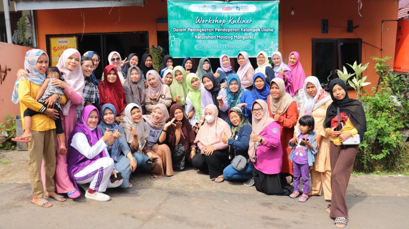 PLN UID S2JB bekerjasama dengan Rumah BUMN Jambi sebagai fasilitator terus mengupayakan peningkatan kapabilitas para pelaku mitra binaannya untuk dapat menghasilkan produk-produk berdaya saing sehingga mampu meningkatkan kemandirian dan keberlangsungan usaha para pelaku UMK (Usaha Mikro dan Kecil). 