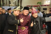 Gubernur Sumsel H Herman Deru saat menghadiri Sidang Paripurna Istimewa DPRD Kabupaten Banyuasin dalam rangka memperingati Hadi Jadi Kabupaten Banyuasin ke 21 Tahun, Senin 10 April 2023.