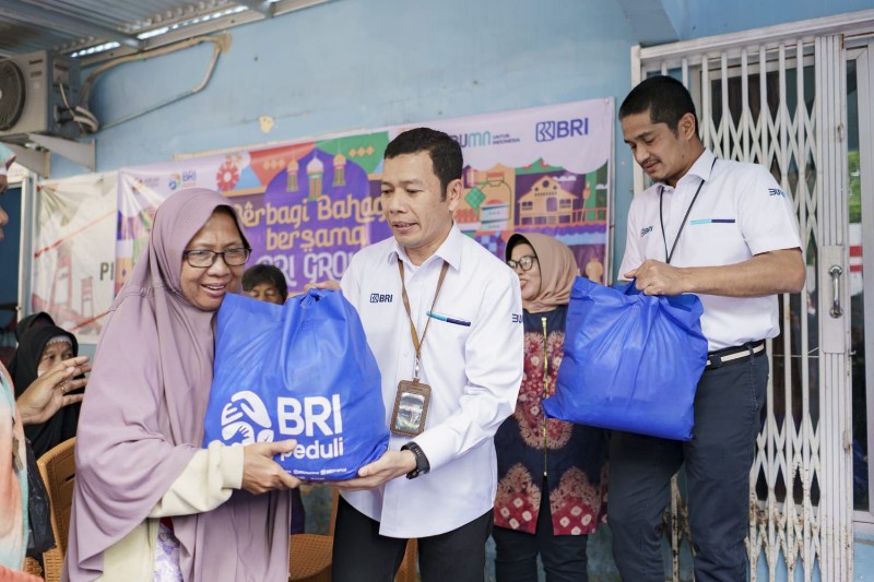 “Berbagi Bahagia Bersama BRI” Ramadan Penuh Berkah, BRI Group Berbagi Sembako