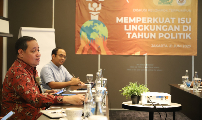Anggota Bawaslu Herwyn JH Malonda menjadi narasumber dalam diskusi bertema ‘Memperkuat Isu Lingkungan di Tahun Politik’ yang digelar Masyarakat Jurnalis Lingkungan Indonesia di Jakarta, Rabu (21/6/2023).