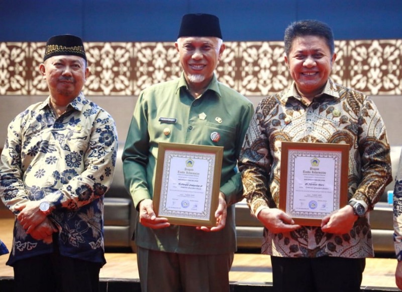 Gubernur Sumsel H Herman Deru kembali menerima penghargaan tingkat nasional, yang terbaru berupa penghargaan Adhi Bhakti Tani Nelayan Maha Utama dari Kontak Tani Nelayan (KTNA) Nasional. 