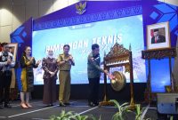 Gubernur Sumsel H Herman Deru membuka Bimbingan Teknis Keprotokolan yang digelar Biro Humas dan Protokol (BHP) Pemprov Sumsel di Hotel Novotel, Selasa 13 Juni 2023, pagi.