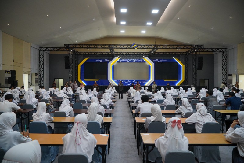 PT Bukit Asam Tbk [PTBA] kembali menggelar tes potensi Akademik bagi 281 calon peserta penerima biaya pendidikan mahasiswa sekitar Bukit Asam [Bidiksiba] 2023.
