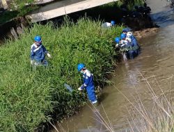 PEP Prabumulih Field Percepat Proses Pemulihan Sungai Kelekar saat proses pembersihan Sungai Kelekar