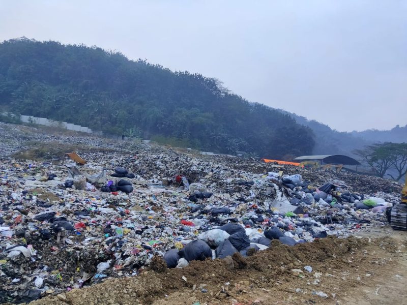 Berdasarkan pengamatan di lokasi terdampak, asap mulai berkurang dan jarak pandang pengelihatan sudah jauh lebih membaik daripada saat pertama kali operasi water bombing dilakukan pada Jumat (25/8) yang lalu.