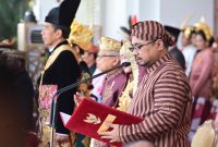 Menag membaca doa dalam upacara peringatan Detik-detik Proklamasi HUT ke-78 Republik Indonesia. (Foto: BPMI Setpres