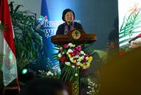 Menteri Lingkungan Hidup dan Kehutanan (LHK), Siti Nurbaya pada saat membuka kelas pendidikan Green Youth Movement