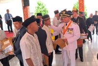 Bupati Banyuasin H Askolani saat menyambangi warga binaan pemasyarakatan di Lapas Kelas IIA Banyuasin.