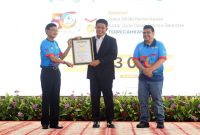 Penghargaan MURI bergengsi [Pemeriksaan Gula Terbanyak] itu diterima langsung oleh Gubernur Sumsel H Herman Deru bertempat di Griya Agung, Minggu (30/7) pagi.