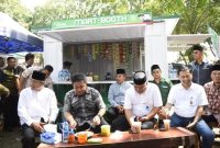 Pemprov Sumsel melalui Bank Sumsel Babel menyerahkan sejumlah bantuan dalam rangka memberdayakan ekonomi masyarakat di sekitar Masjid Agung Sultan Mahmud Badaruddin Jayo Wikramo (Masjid Agung)  sekaligus pengembangan ekonomi syariah. 