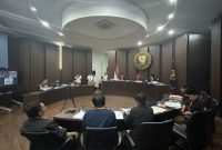 Suasana sidang lanjutan dugaan pelanggaran kode etik akibat pembatasan Silon (Sistem Informasi Pencalon) di DKPP atas aduan Bawaslu dan teradu KPU di Jakarta, Rabu (13/9/2023)
