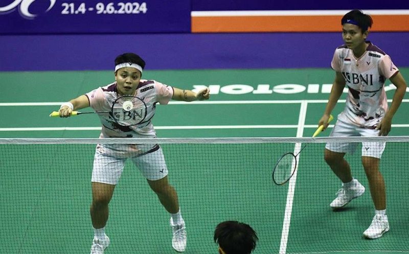 Ganda putri Indonesia, Apriyani Rahayu/Siti Fadia saat berlaga pada babak perempat final Hong Kong Open 2023 di Hong Kong Coliseum, Kowloon, Jumat (15/9/2023)