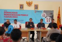 Anggota Bawaslu Puadi (tengah) di Kegiatan Sosialisasi Pengawasan Pemilu Tahun 2024 di Jakarta Timur. Senin (11/9/2023).