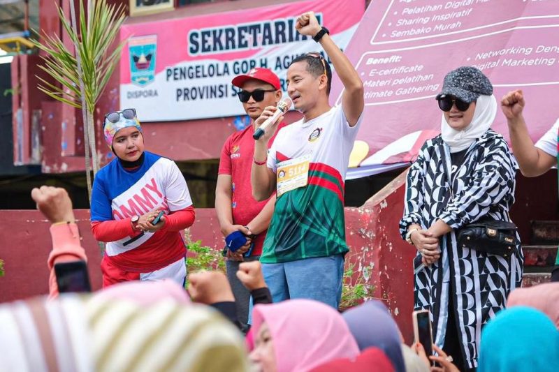 Menparekraf Sandiaga Salahuddin Uno saat sambutan nya usai berolahraga pagi di GOR H. Agus Salim, Padang, Sabtu (9/9/2023)