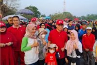 Bupati Penukal Abab Lematang Ilir (PALI) Dr Ir H Heri Amalindo MM, bersama ribuan warga sejak pagi padati Lapangan Gelora Komplek Pertamina Pendopo, untuk mengikuti kegiatan jalan santai dan senam sehat, Rabu (23/08/2023).