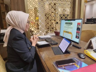 Ketua DPRD Provinsi Sumatera Selatan Hj RA Anita Noeringhati SH MH resmi menyandang gelar 'Doktor Hukum' pasca mengikuti ujian terbuka di Fakultas Hukum, Universitas Sultan Agung [Unisula] Semarang