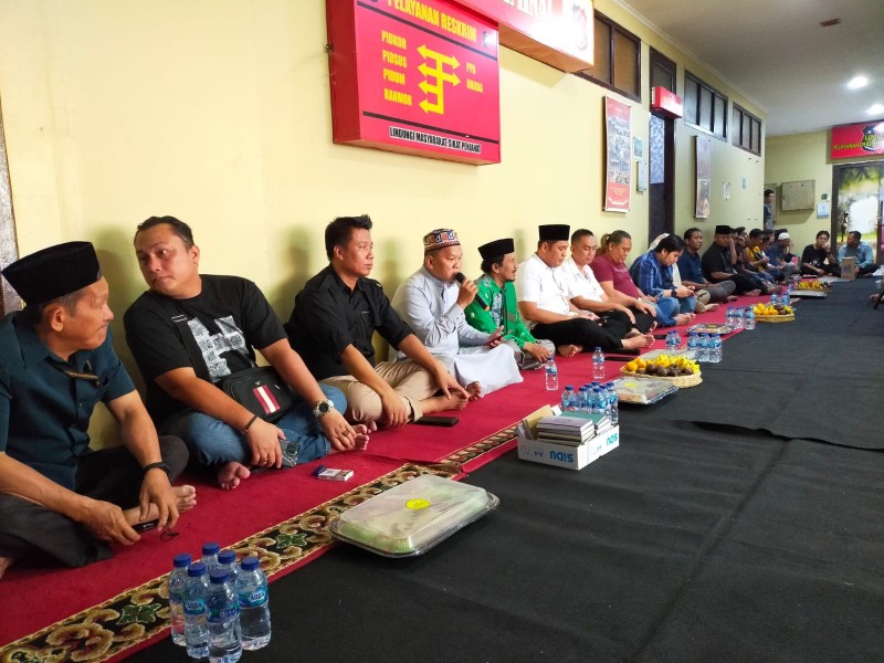 Jajaran Satuan Reserse Kriminal (SatReskrim) Polrestabes Palembang menggelar acara pembacaan yasinan bersama, Kamis (14/9/2023) sore.