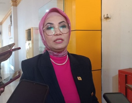 Ketua DPRD Sumsel Hj RA Anita Noeringhati SH MH