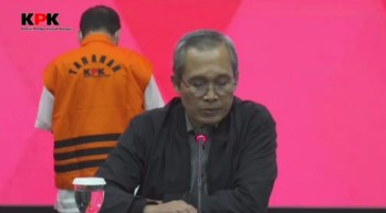Konferensi pers KPK: penahanan tersangka Eks Dirut PT SMS terkait dugaan Tindak Pidana Korupsi di perusahaan daerah Sumsel tahun 2019-2021, Kamis 21 September 2023, sore di gedung KPK, Kuningan Persada, Jakarta. 