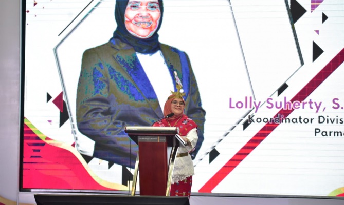 Anggota Bawaslu Lolly Suhenty saat memberikan arahan pada Rakernas Pencegahan dan Persiapan Pengawasan Kampanye Pemilu Tahun 2024 di Kupang, Sabtu (14/10/2023)