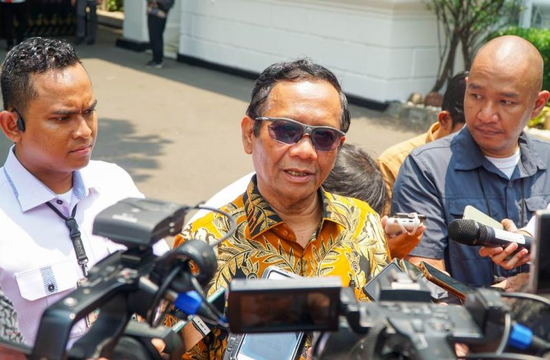 enko Polhukam, Mahfud MD usai mengikuti rapat terbatas bersama Presiden RI, Joko Widodo, Kamis (12/10/2023)