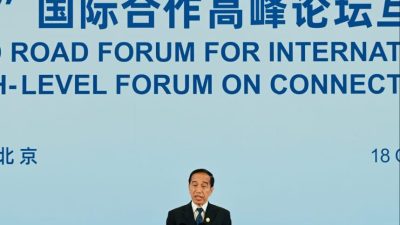 Presiden RI Joko Widodo saat menghadiri High Level Forum yang mengangkat tema “Connectivity in an Open Global Academy”  di China National Convention Center, Beijing, Rabu (18/10/2023)