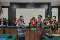 Jemaah haji asal Sidoarjo Prayitno mencabut gugatannya kepada Kemenag dan meminta maaf dalam persidangan di Pengadilan Negeri Sidoarjo
