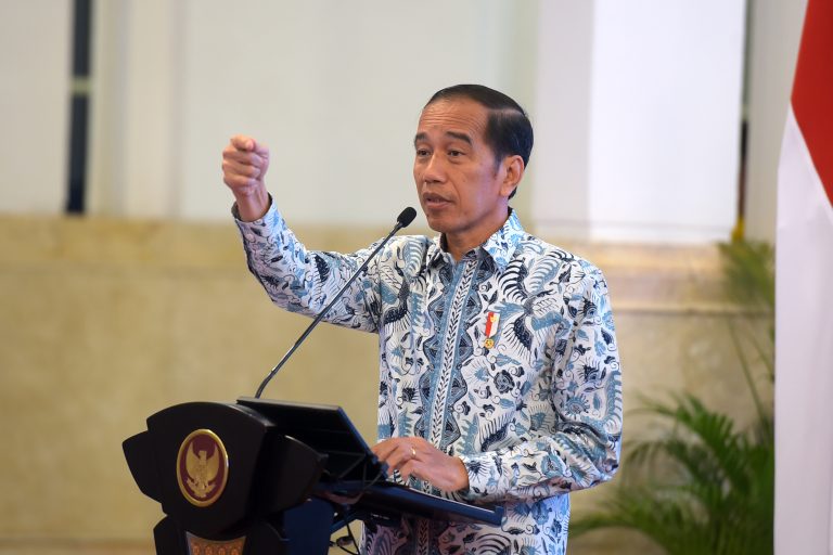 Presiden Jokowi dalam pertemuan dengan para penjabat kepala daerah se-Indonesia, Senin (30/10/2023), di Jakarta. (Foto: Humas Setkab)