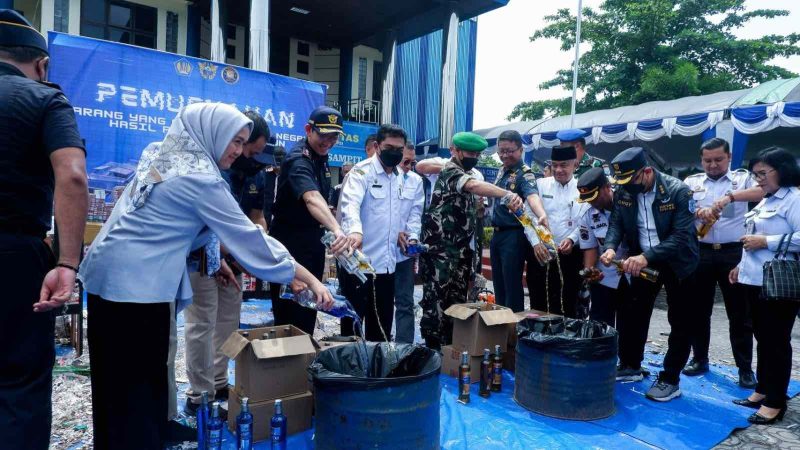 Bea Cukai Sampit musnahkan barang ilegal bernilai ratusan juta
