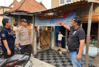 Polrestabes Palembang melakukan olah TKP di Kediaman David Kasidi yang dibobol maling. 