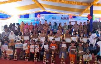 Pemerintah Kabupaten [Pemkab] melalui Dinas Pemberdayaan Perempuan, Perlindungan Anak, Pengendalian Penduduk dan Keluarga Berencana [PPPAPPKB] Ogan Ilir menggelar pelayanan KB dan Pameran Produk Unggulan dari hasil kelompok LPPKA Binaan dari setiap desa yang ada di bumi Caram Seguguk.