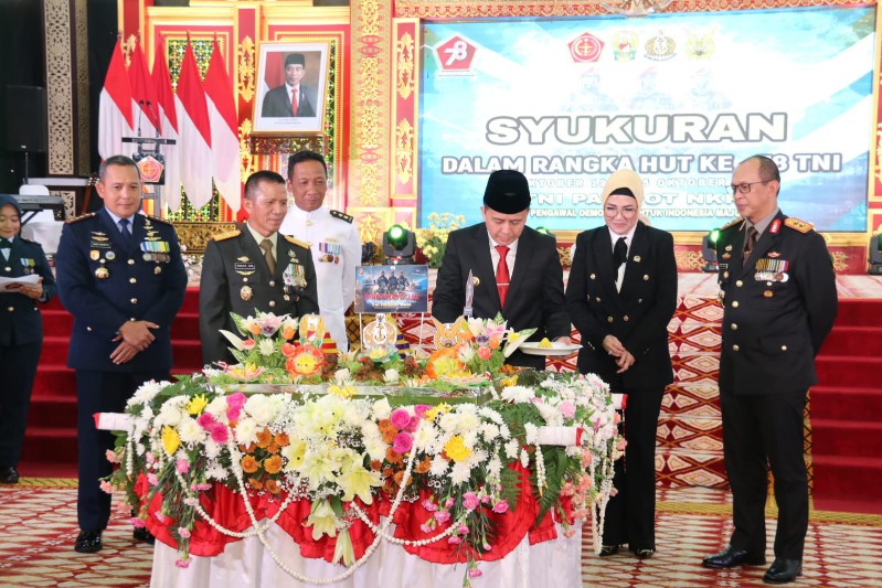 Kapolda Sumsel Irjen A Rachmad Wibowo Hadiri Peringatan HUT ke-78 TNI