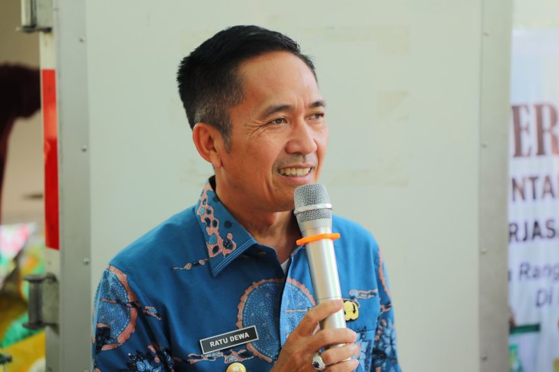 Pj Walikota Palembang Ratu Dewa saat sambutan pada gelaran Operasi Pasar Murah di Kelurahan 30 Ilir