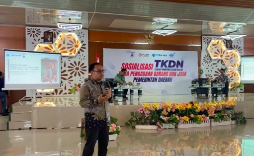 Sosialisasi Tingkat Komponen Dalam Negeri (TKDN) pada Pengadaan Barang dan Jasa di Pemerintahan Sulawesi Barat. (Dok. Surveyor Indonesia)
