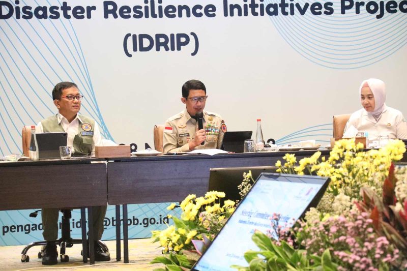 Kepala BNPB Letjen TNI Suharyanto SSom MM memimpin pertemuan Steering Committee (SC) Indonesia Disaster Resilience Initiatives Project (IDRIP) di Jakarta, Selasa (28/11)