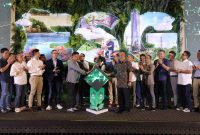 Wakil Gubernur DI Yogyakarta dan Direktur Utama Telkom saat seremoni peresmian program EXIST di Yogyakarta pada Kamis (16/11/2023). (Dok. Telkom)