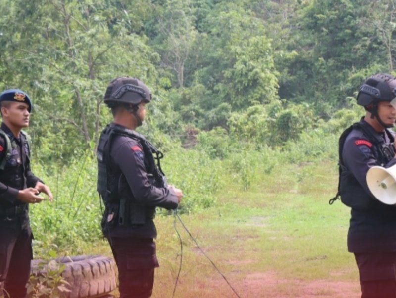 Polisi Musnahkan Penemuan Granat Nanas di Sawahlanto