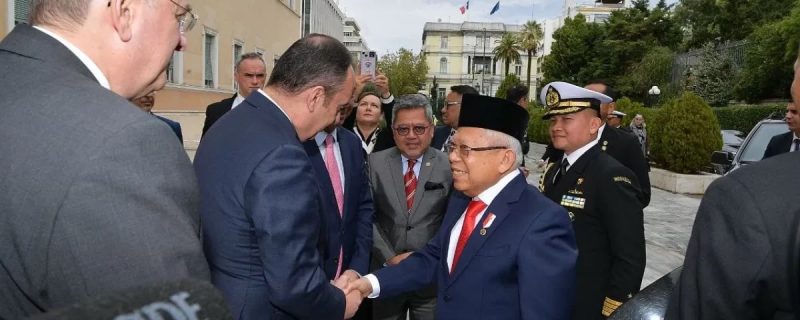 Wapres RI, KH Ma'ruf Amin dalam keterangannya kepada awak media di Hotel Grande Bretagne Athena, Yunani