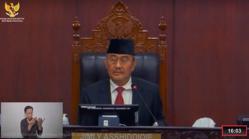 Ketua Majelis Kehormatan Mahkamah Konstitusi (MKMK), Jimly Ashhiddiqie (Foto: tangkapan layar Youtube Mahkamah Konstitusi)