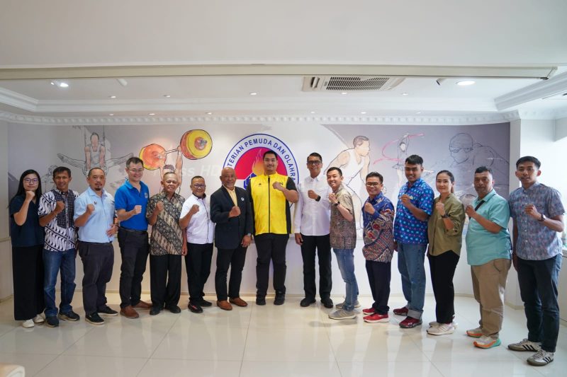 Menpora RI Dito Ariotedjo saat menerima rombongan Komisi Asia Pasific Deaf Sports Confederation (APDSC), ASEAN Deaf Sports Federation (ADSF), serta Perhimpunan Olahraga Tunarungu Indonesia (Porturin)