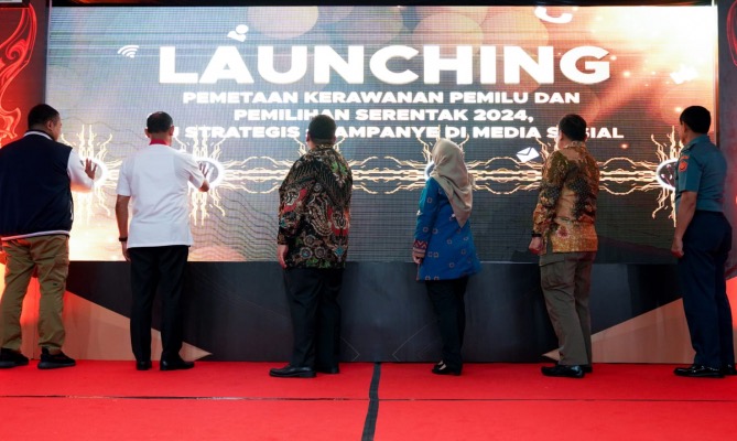 Prosesi acara peluncuran Peluncuran Pementaan Kerawanan Pemilu dan Pemilihan Serentak 2024: Isu Strategis Kampanye di Media Sosial yang berlangsung di Kota Bogor