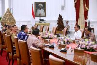 Presiden Jokowi menerima sejumlah pengurus Forum Rektor Indonesia (FRI) di Istana Merdeka, Jakarta, Selasa (07/11/2023). (Foto: BPMI Setpres)