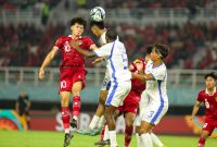 Timnas Indonesia saat melawan Panama dalam laga kedua Grup A di Stadion Gelora Bung Tomo, Surabaya, Senin (13/11) malam