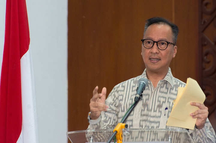 Menteri Perindustrian Agus Gumiwang Kartasasmita