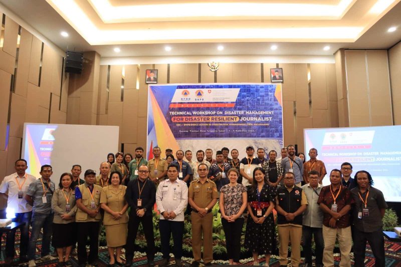 Peserta Workshop 'Jurnalis Tangguh Bencana' yang dihadiri para jurnalis wilayah Kota Kupang, Provinsi NTT pada 7 - 9 November 2023. Kegiatan diselenggarakan BNPB dengan dukungan Swiss Agency for Development and Cooeperation