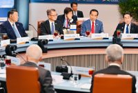 Presiden Joko Widodo menghadiri APEC Economic Leaders’ Informal Dialogue and Working Lunch