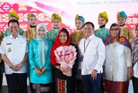 Menteri Pemberdayaan Perempuan dan Perlindungan, I Gusti Ayu Bintang Darmawati menyapa ratusan perempuan hebat Aceh dalam acara Keajaiban Perempuan Indonesia.